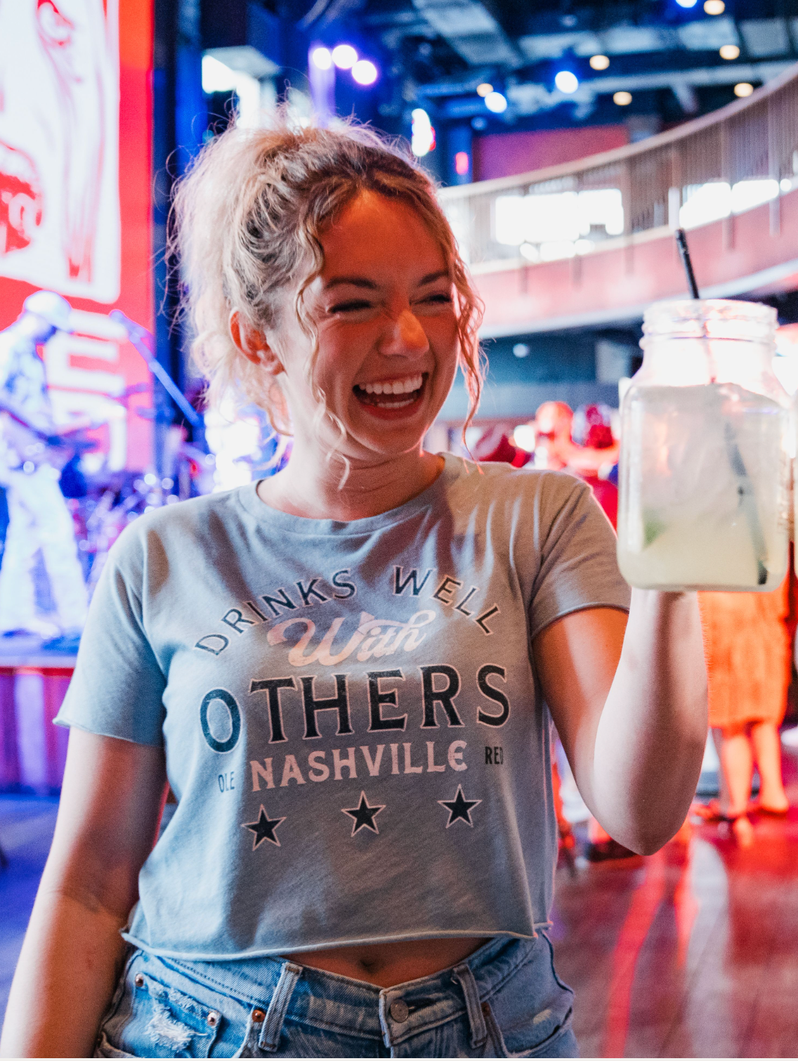 Ole Red Nashville Women's Drinks Well With Others Cropped T-Shirt