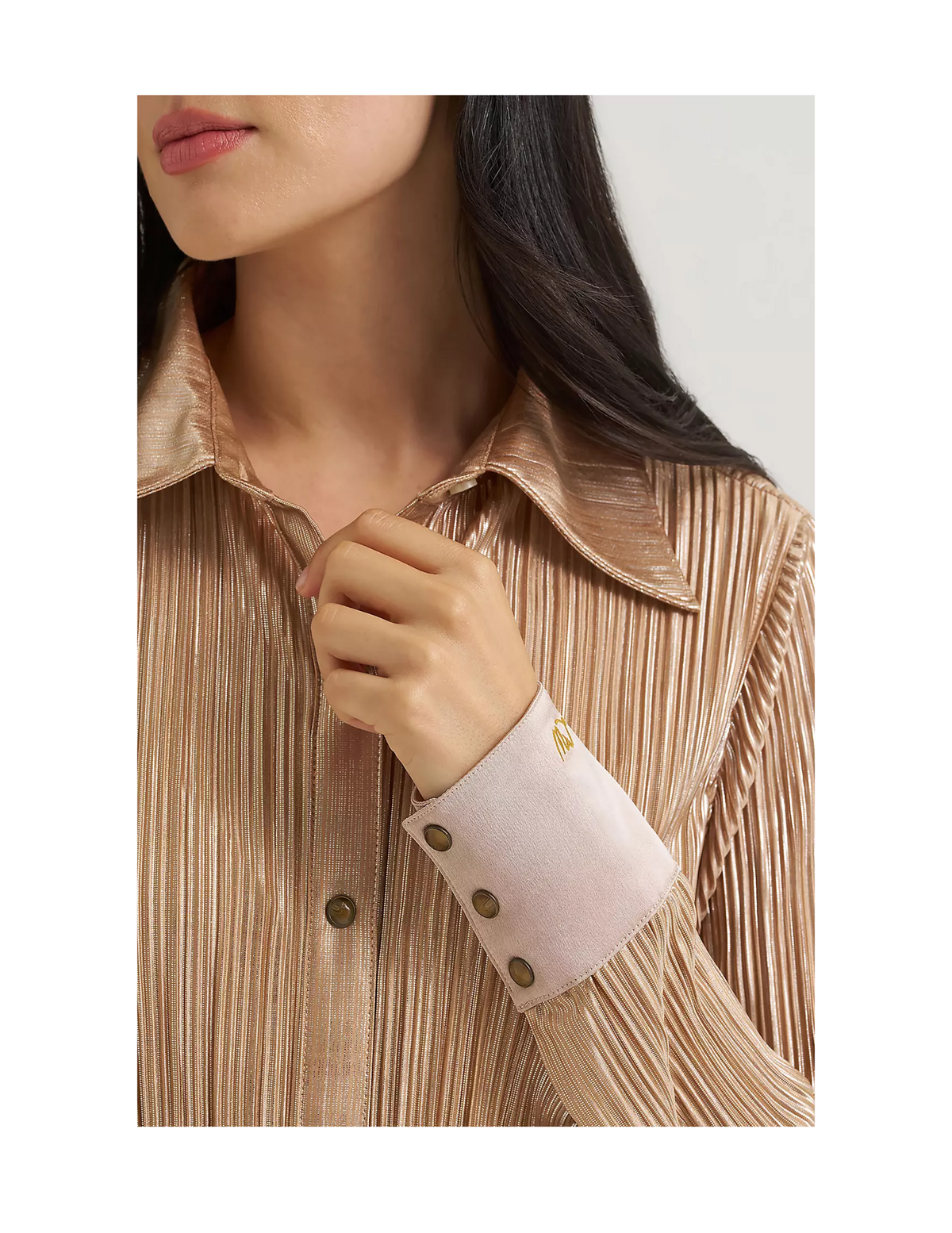 Wrangler x Lainey Wilson Pleated Snap Shirt Rose Gold - BUTTON FRONT