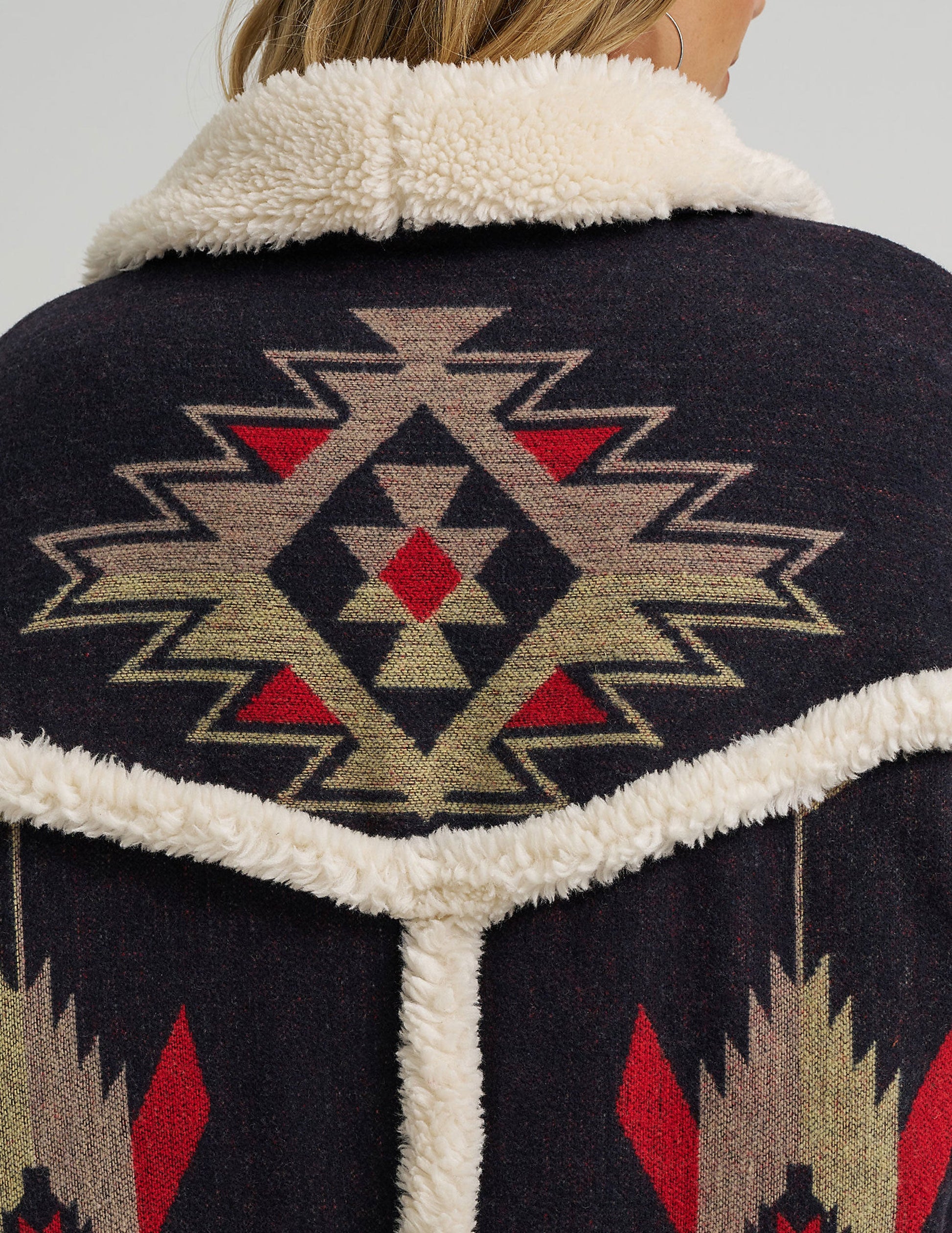 Lainey Wilson X Wrangler Womens Jacquard Coat - OUTERWEAR